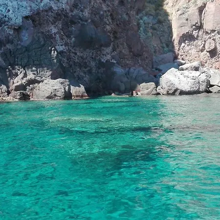 Molo 106 Gæstehus Capraia